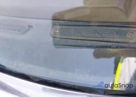 1987 Toyota Pickup Cab Chassis Rn75 z USA, uszkodzony, nr VIN JT5RN75T5H0016397